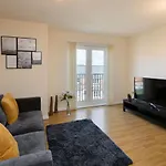 Modern 2Br Apartment 3 Beds Nec Bhx City Centre Ideal For Contractors & Insurance And Temp Housing